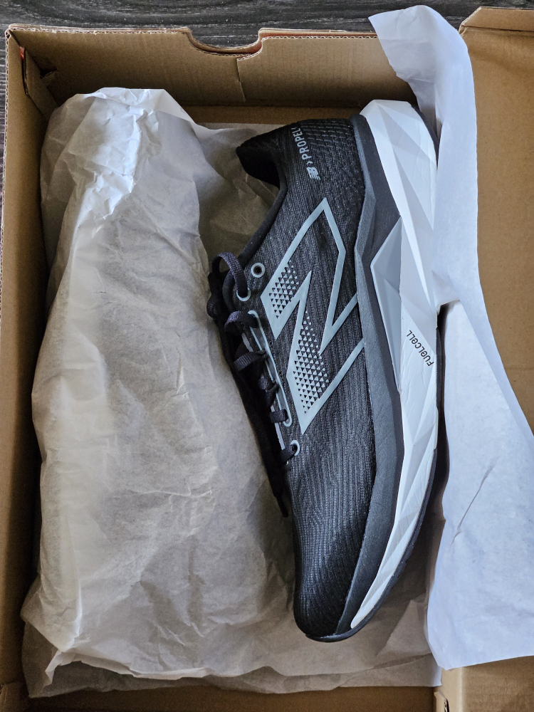 New Balance FuelCell Propel v5 - Men's US 11