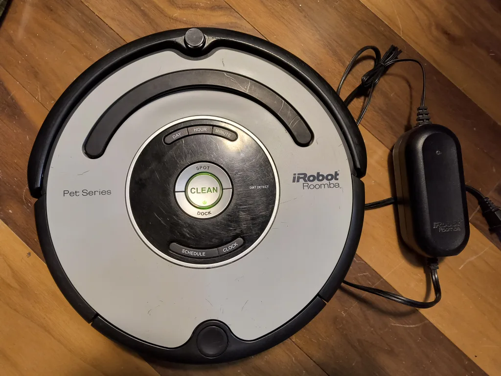iRobot Roomba 563 Pet Series thumbnail