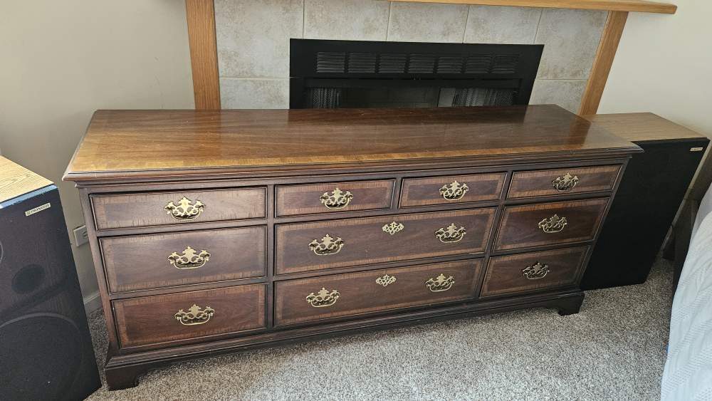 Classic Mahogany & Cedar Dresser by Drexel - photo 3