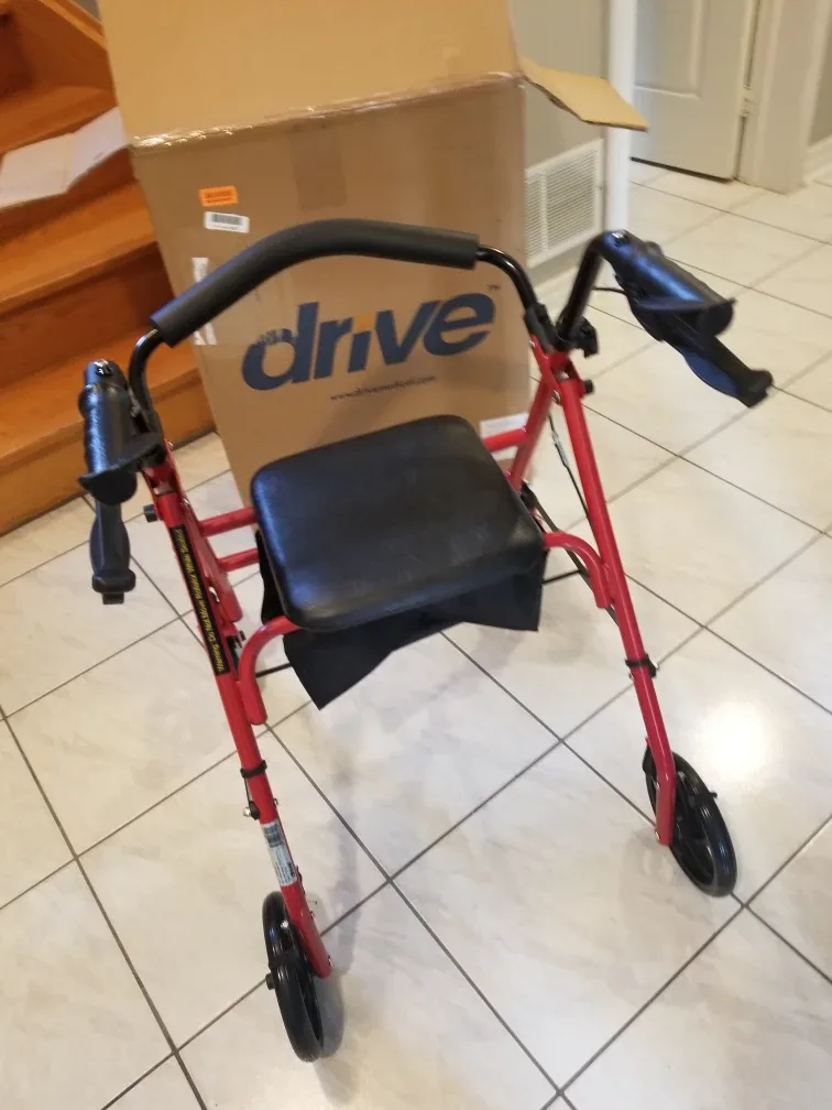Drive Medical Four Wheel Walker Rollator image indicator(8)