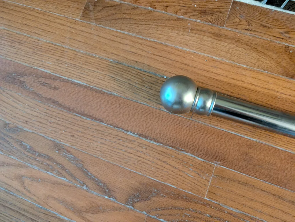 Simons curtain panels w/ curtain Rod image indicator(3)