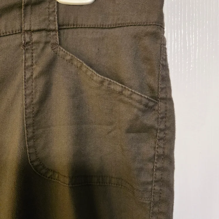 RW & Co Casual Pants Size 8 image indicator(3)