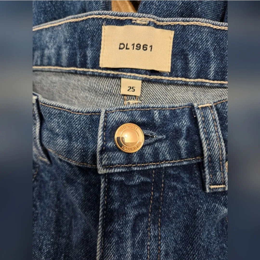 DL1961 Demi High Rise Relaxed-Fit Straight Leg Jeans Size 25-26 image indicator(7)