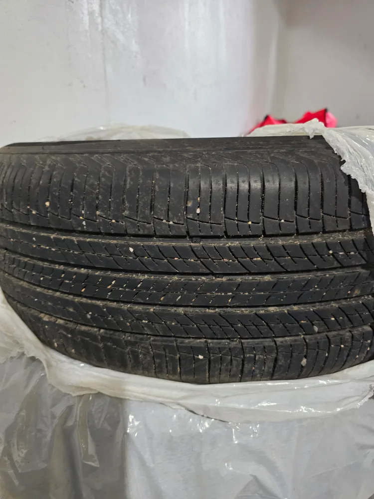 Michelin 235/60R18 Tire thumbnail