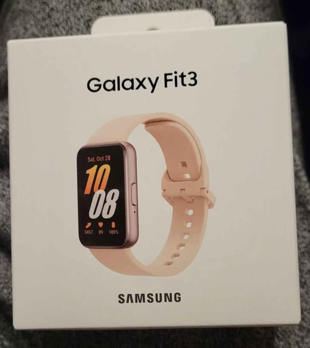 Samsung Galaxy S21 5G and Galaxy Fit3 - photo 4