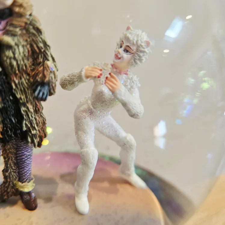 1981 San Francisco Cats Broadway Musical Snow Globe image indicator(3)