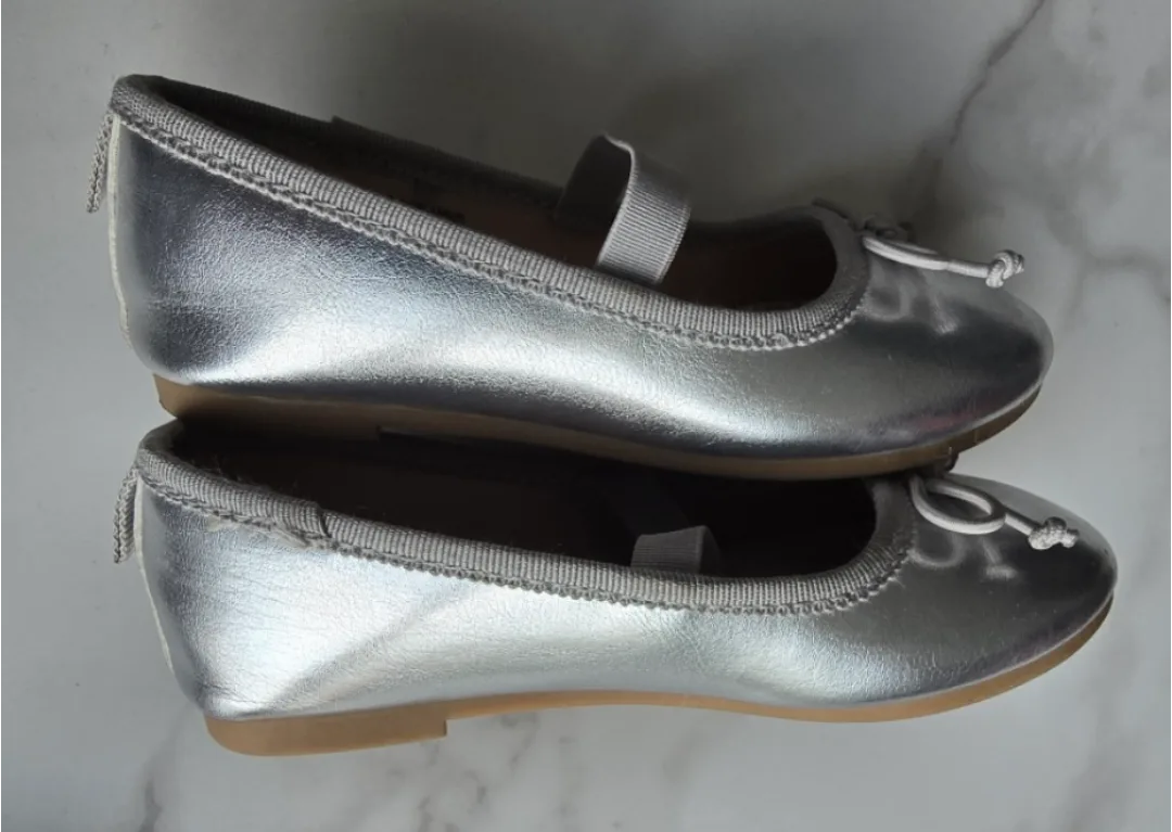 Girls Silver Mary Jane Flats H&M - Size 8.5 US image indicator(2)