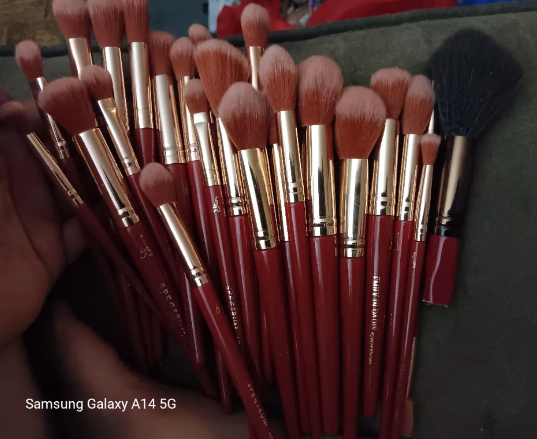 Spectrum & Emily in Paris Makeup Brush Set thumbnail