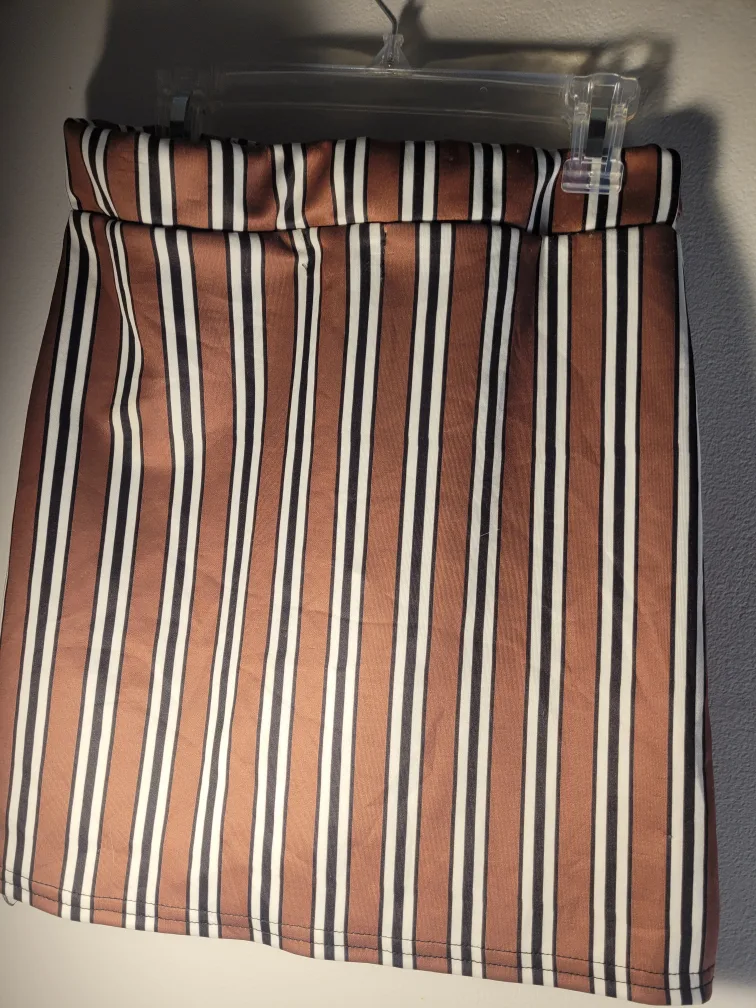 PrettyLittleThing Striped Mini Skirt image indicator(4)