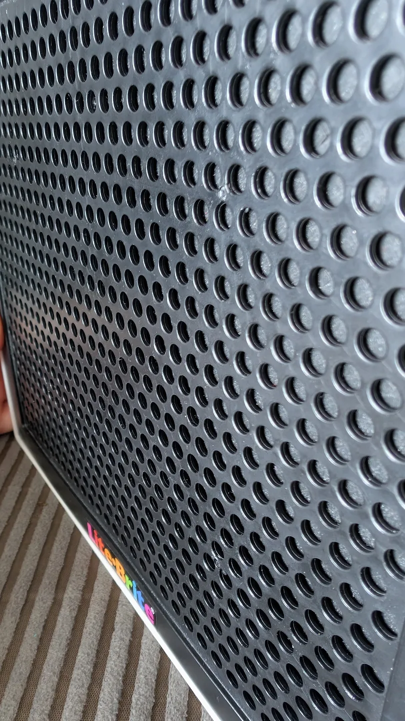 USED-LIKE NEW Lite-Brite Classic Retro Toy image indicator(3)