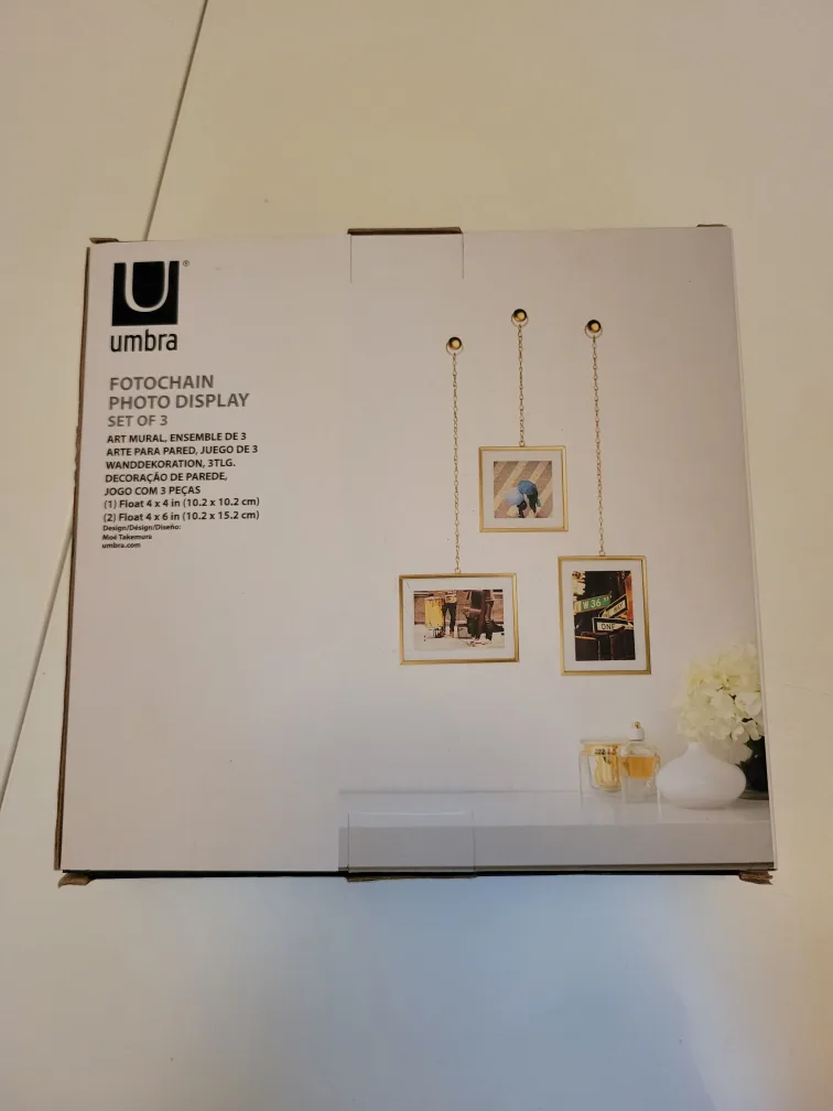 Umbra Fotochain Brass Hanging Picture Frames / Wall Decor image indicator(2)