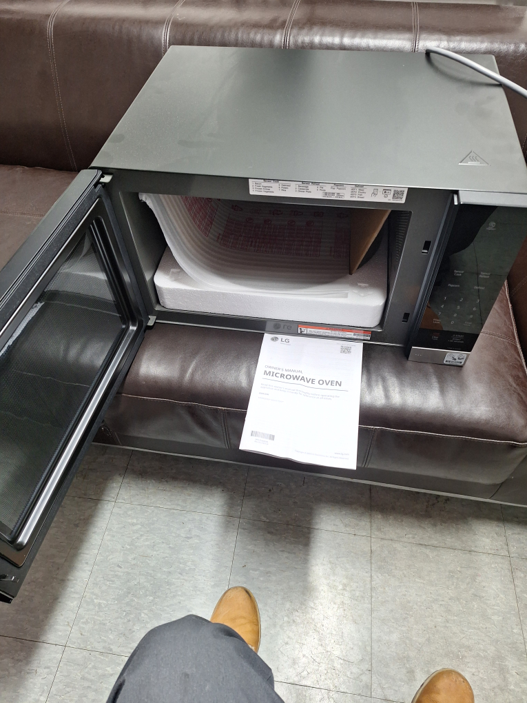LG Microwave Oven