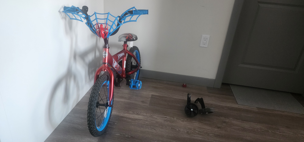 Spiderman Kids' Bike - Great Condition! - photo 2