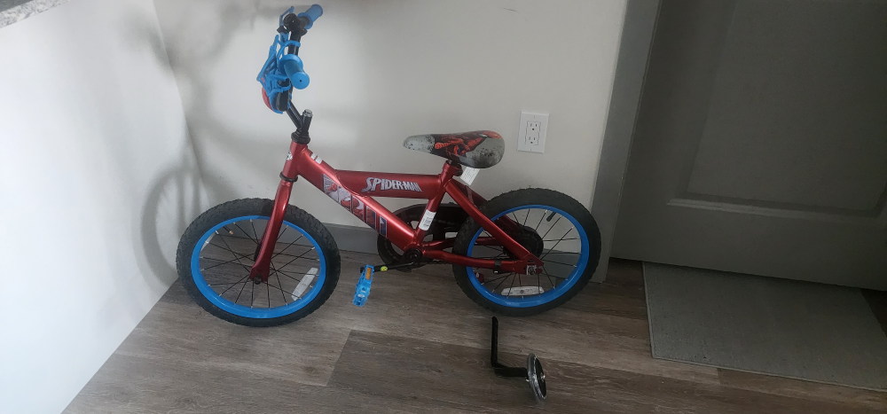 Spiderman Kids' Bike - Great Condition! - photo 4