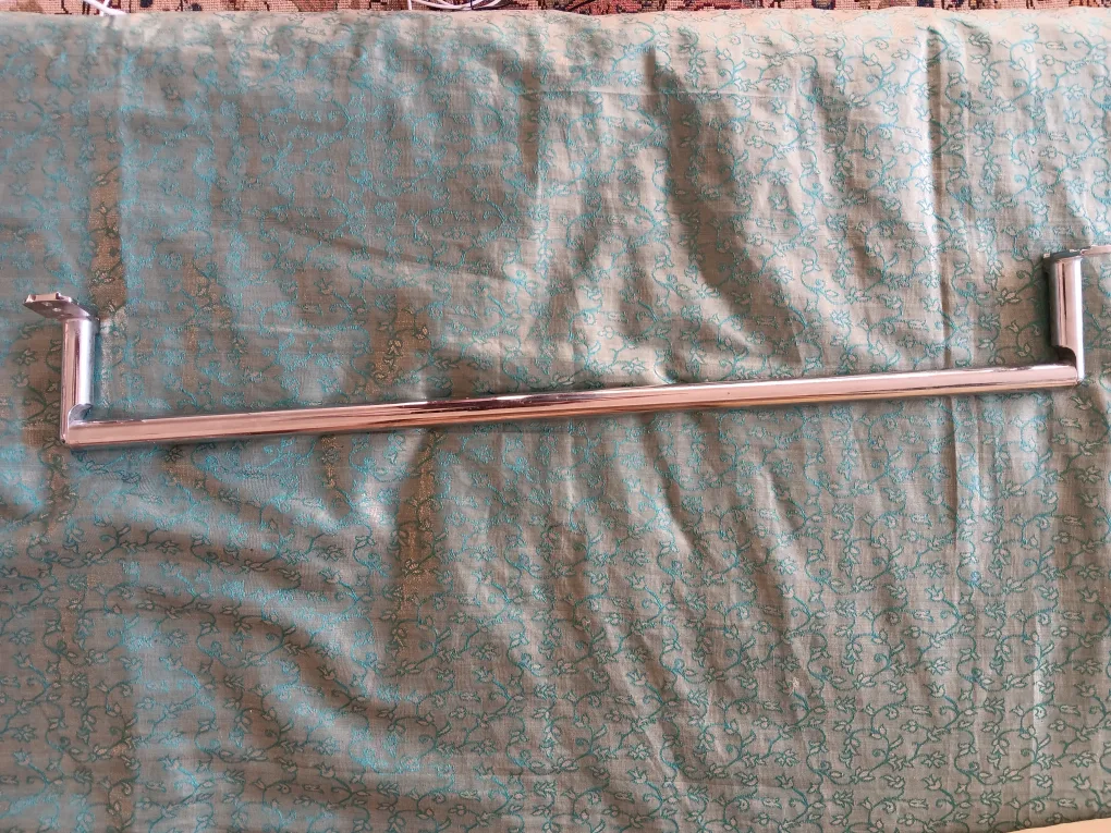Chrome Towel Bar #freecycle thumbnail