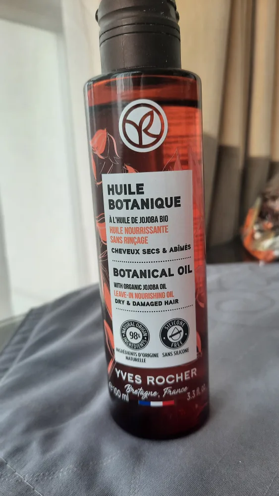 Yves Rocher Botanical Oil for Dry & Damaged Hair thumbnail