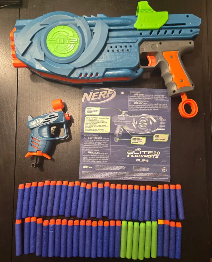 2 Nerf Guns & Catch Ball Set thumbnail