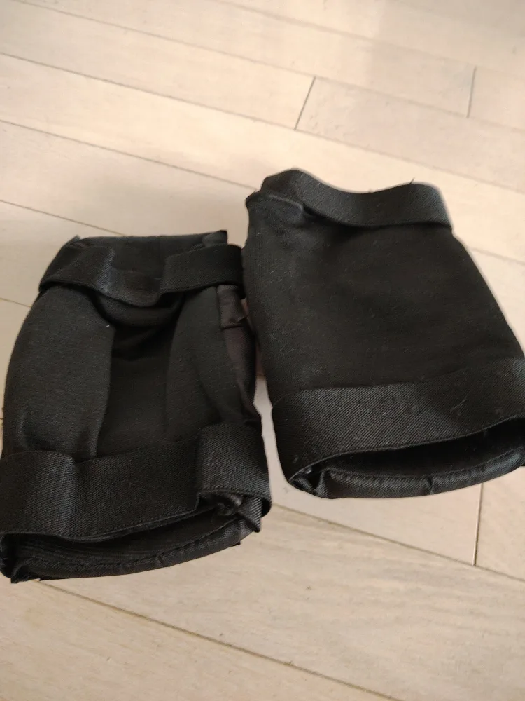 🥕Adult size 14 +Retrospec Knee Pads image indicator(2)