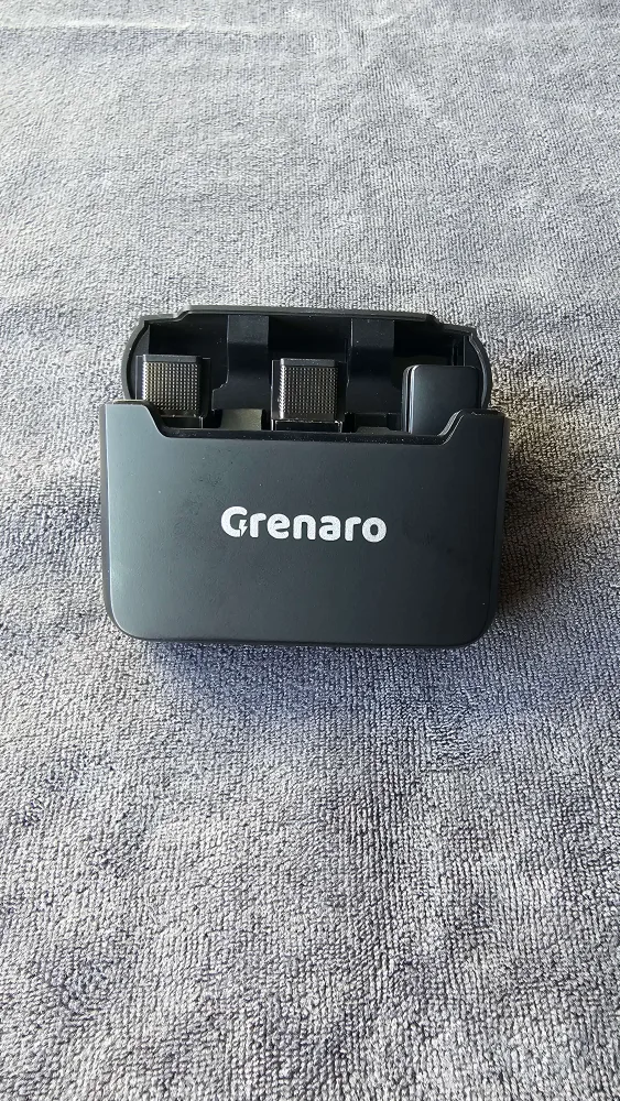 Wireless Microphone with 3 Level Noise Reduction + Charging Case image indicator(3)