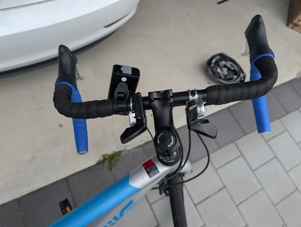 Eurobike Road Bike - Silver and Blue image indicator(4)