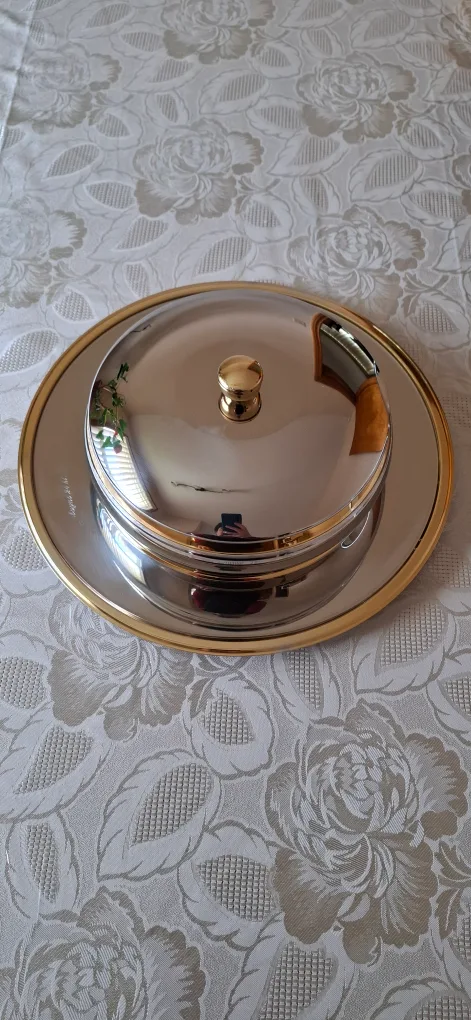 Stainless Steel Serving Dish with Lid thumbnail