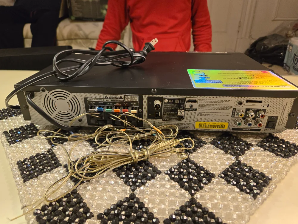 LG Home Theater System + DVD Player image indicator(3)