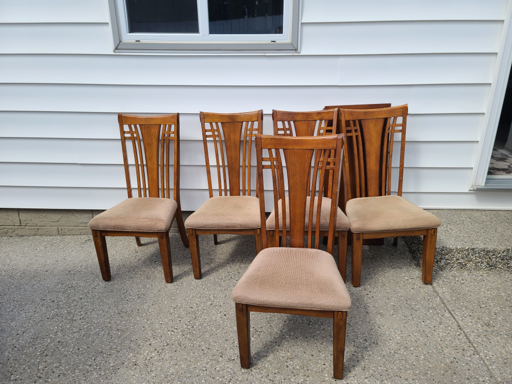 Free Dining set with chairs and table - photo 3