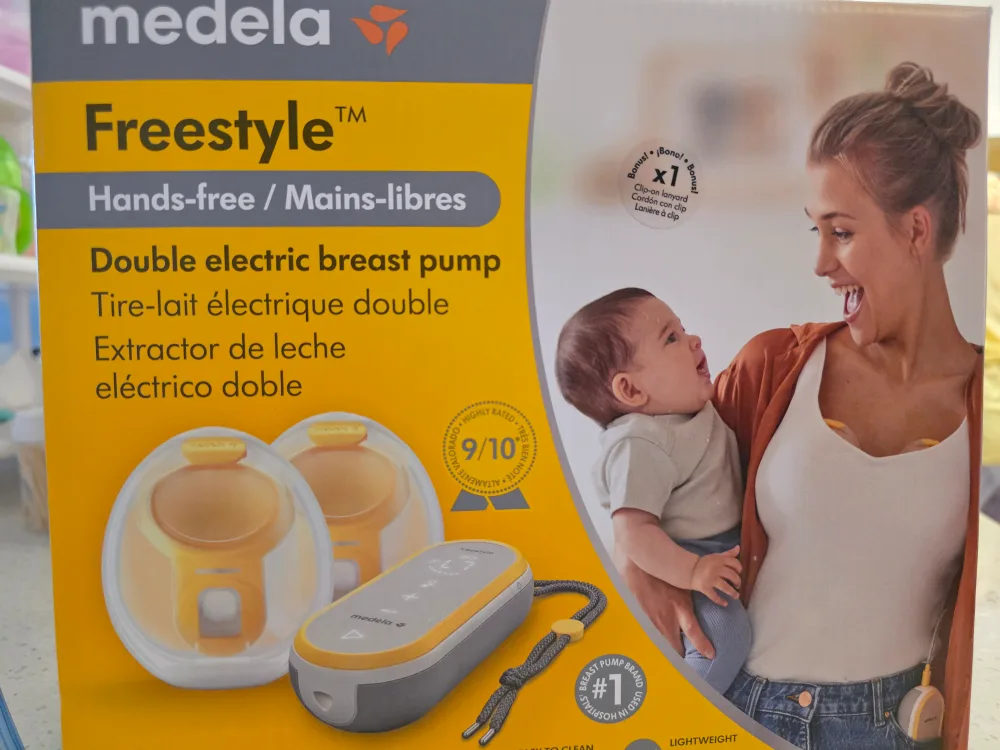 Medela Freestyle Double Electric Breast Pump thumbnail