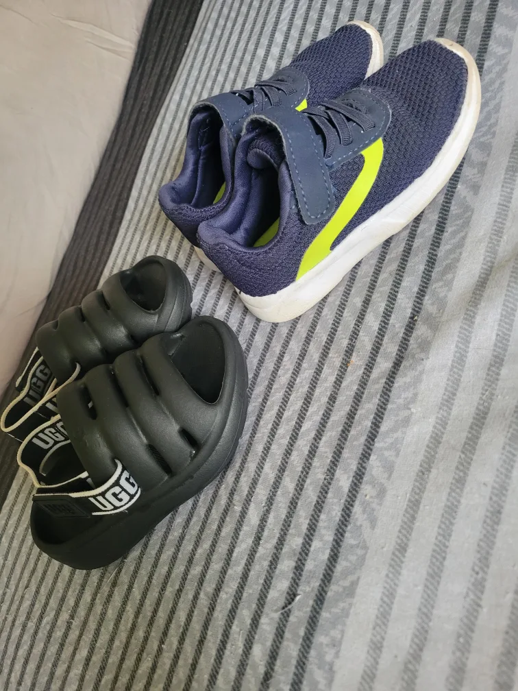 Toddler/ Preschoolers size 6 shoe bundle thumbnail