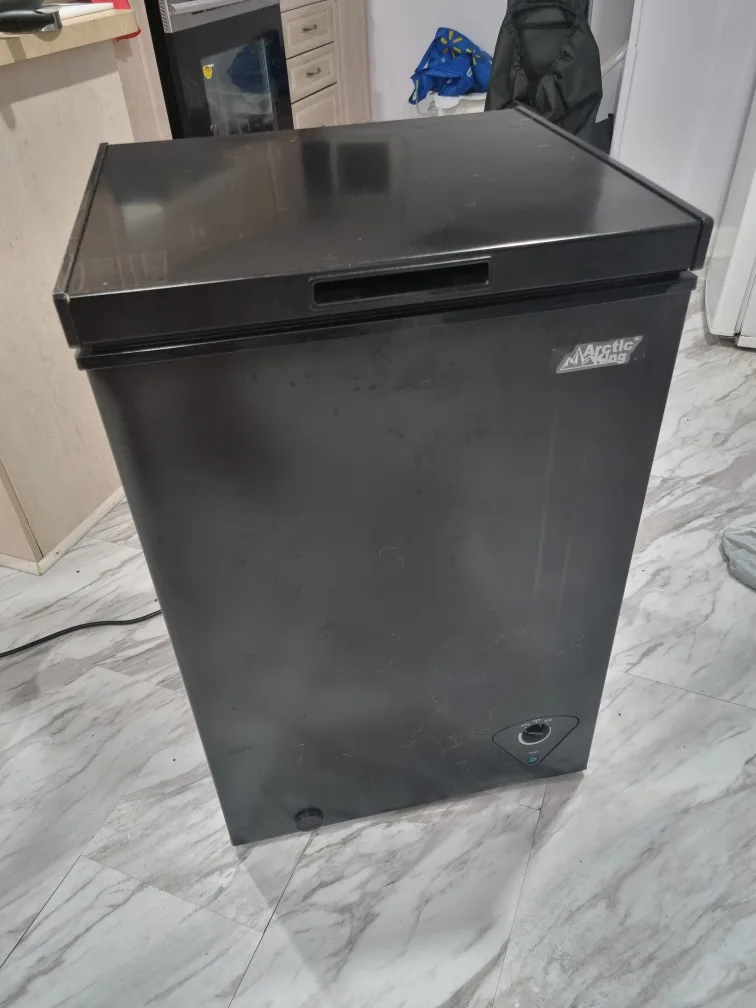 Arctic King 3.5 cu. ft. Chest Freezer thumbnail