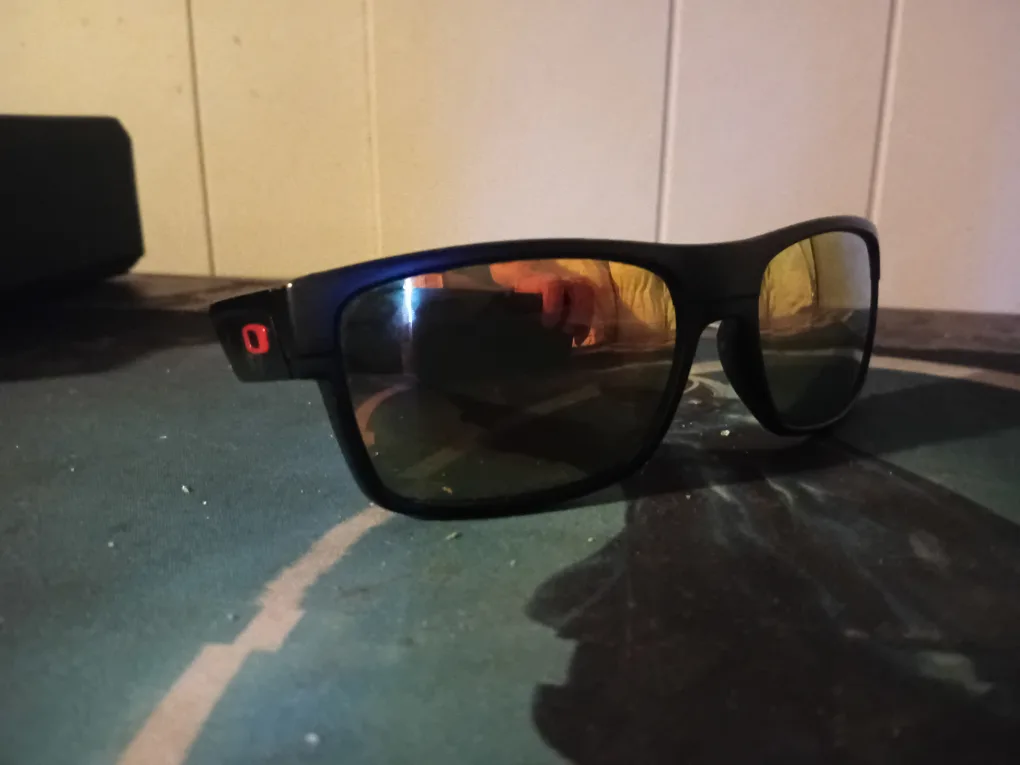 Oakley polarized sunglasses thumbnail