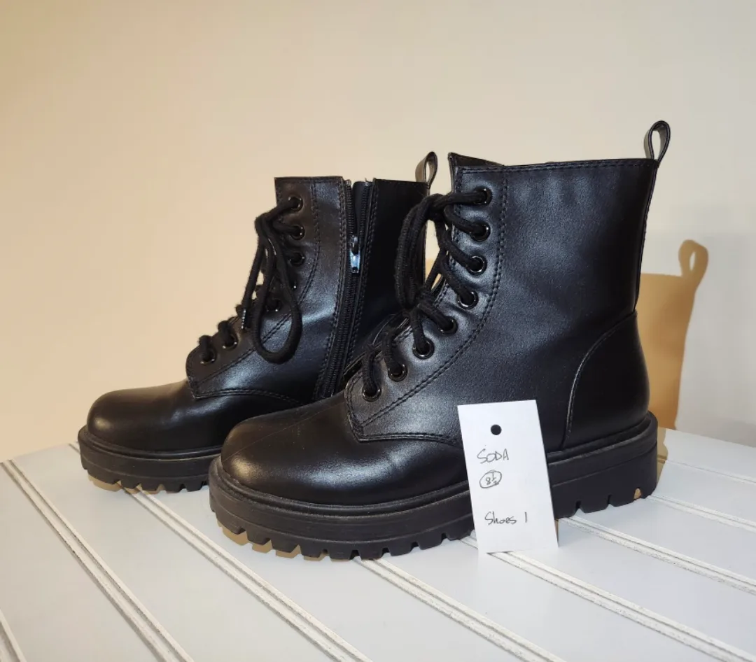 Black Combat Boots thumbnail