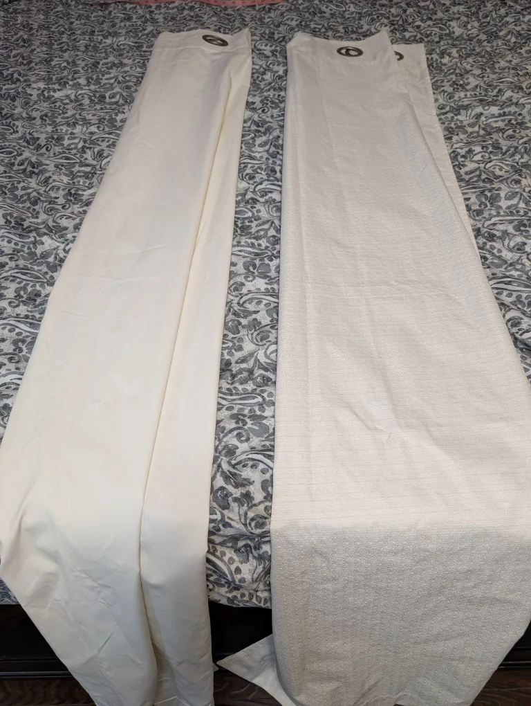 Off-White Curtains thumbnail