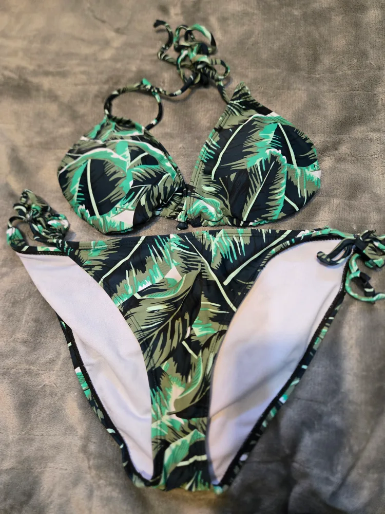 Bikini Sets - Floral & Palm Leaf Prints image indicator(3)