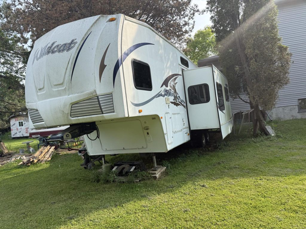 Wildcat Fifth Wheel Trailer - photo 4