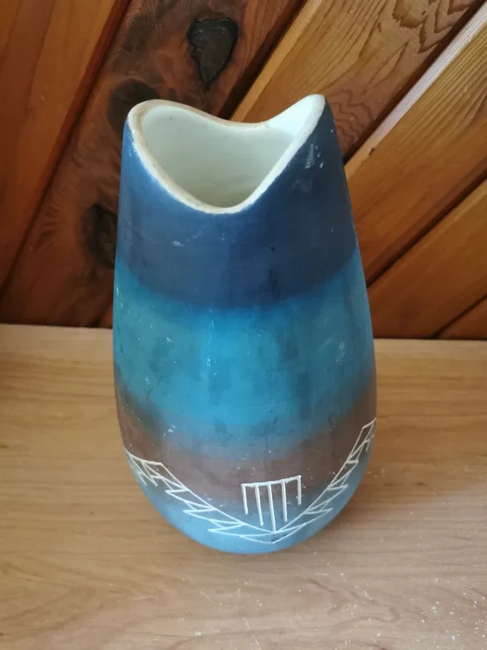 M Blacktail Deer Signed Pottery Vase thumbnail