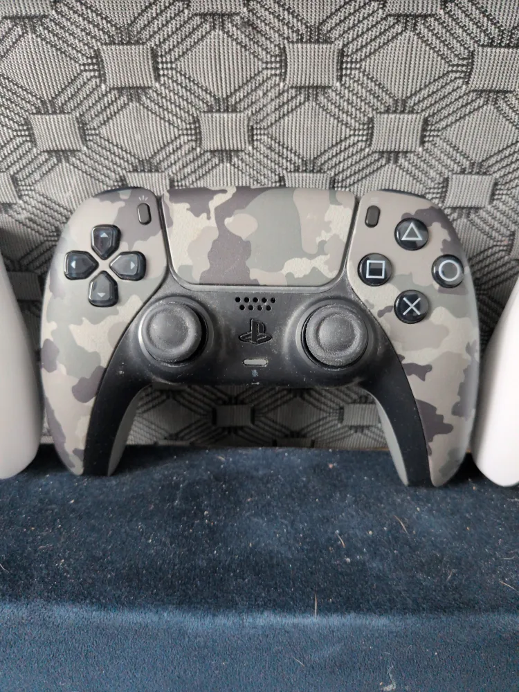 PlayStation 5 (PS5) DualSense Controllers thumbnail