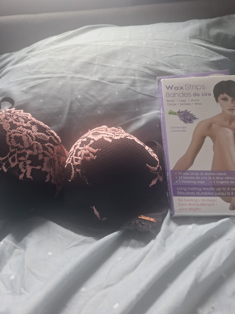 Lace Bra & Wax Strips 34b
