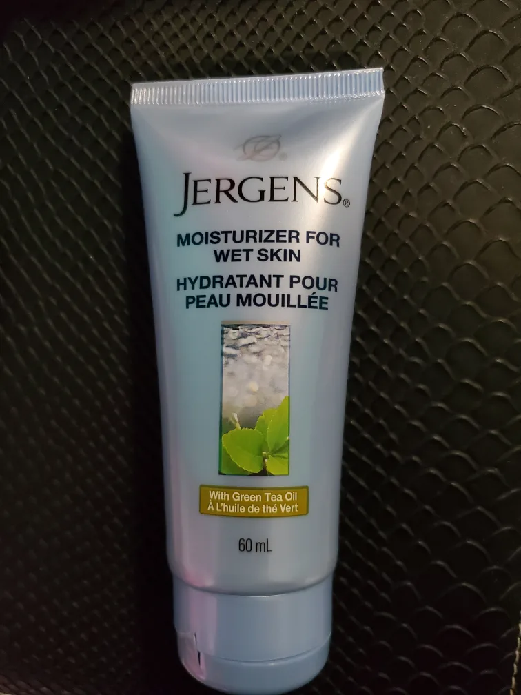 Jergens Moisturizer for Wet Skin image indicator(4)