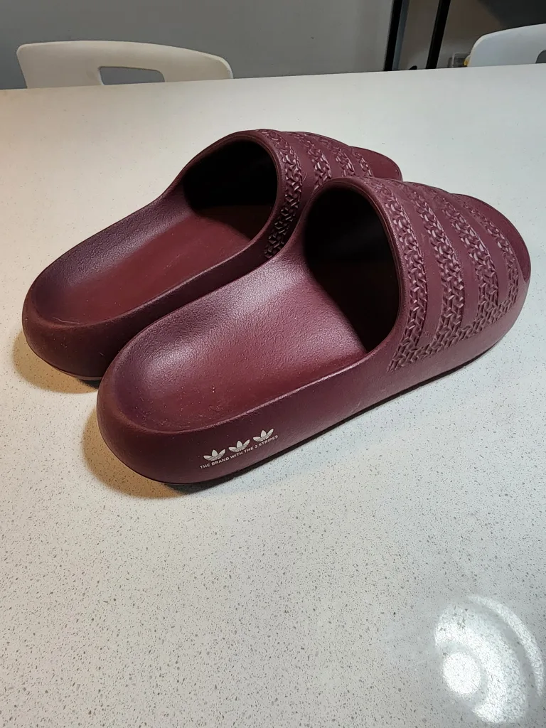 Adidas Slides thumbnail