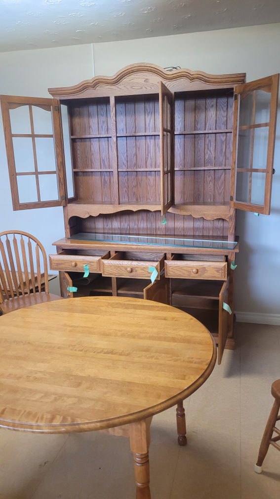 Buffet & Hutch, Oak Dining Room Set - photo 2