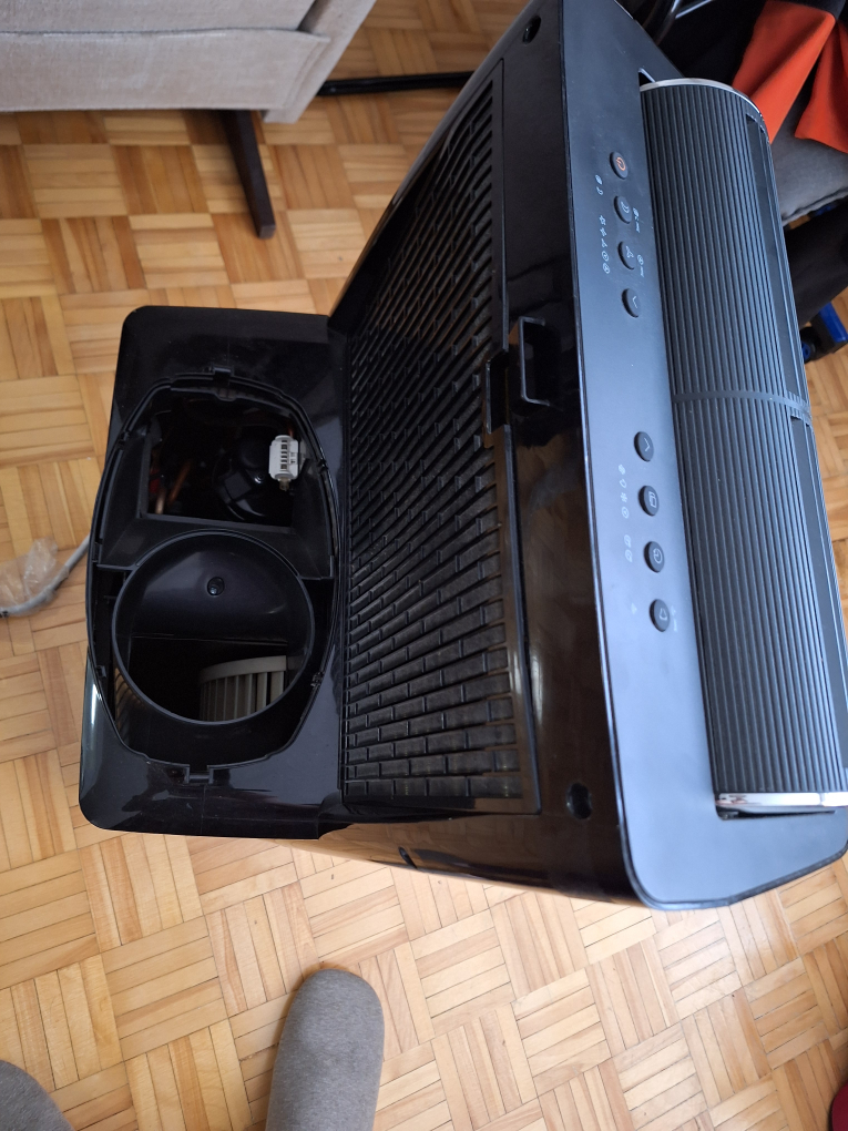 Midea Portable AC 14000 BTU - photo 2
