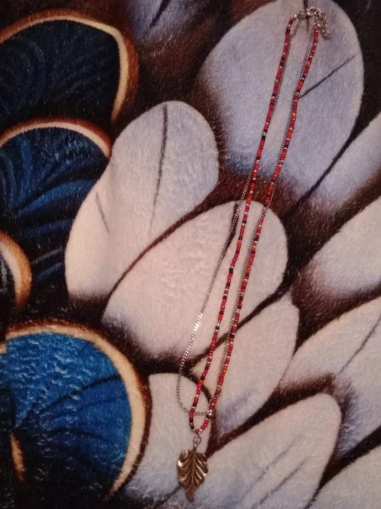 Leaf Pendant Necklace thumbnail