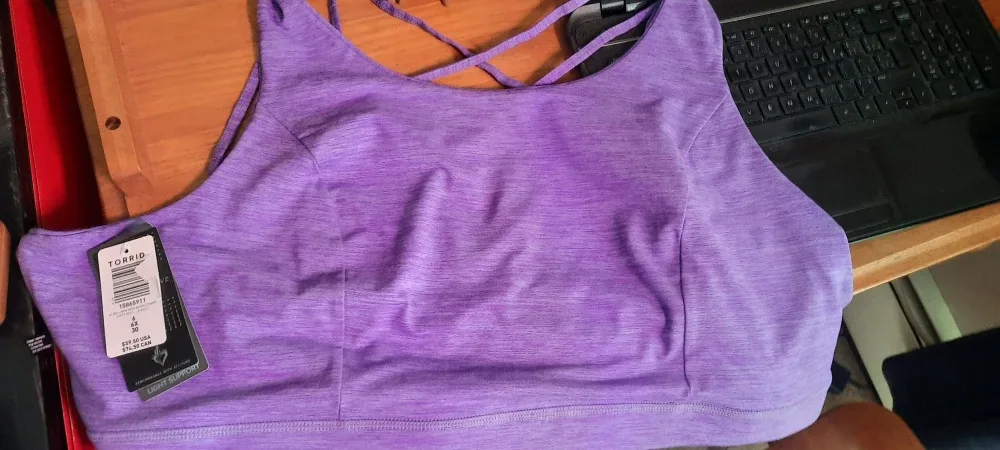 NEW Torrid Sports Bra 6X thumbnail
