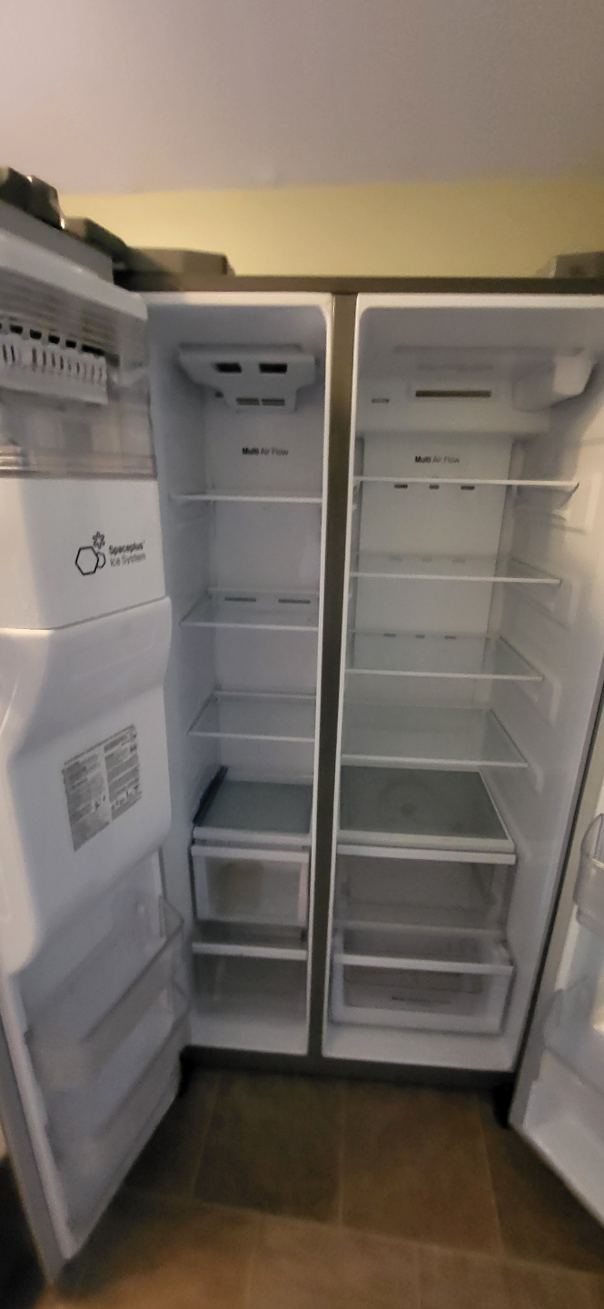 LG Side-by-Side Refrigerator - photo 2