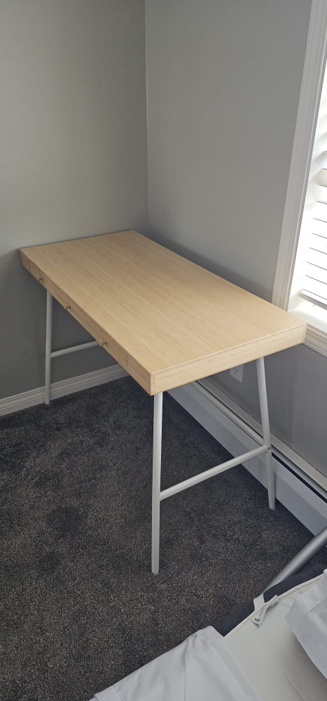 Stylish Desk with Drawers - photo 4