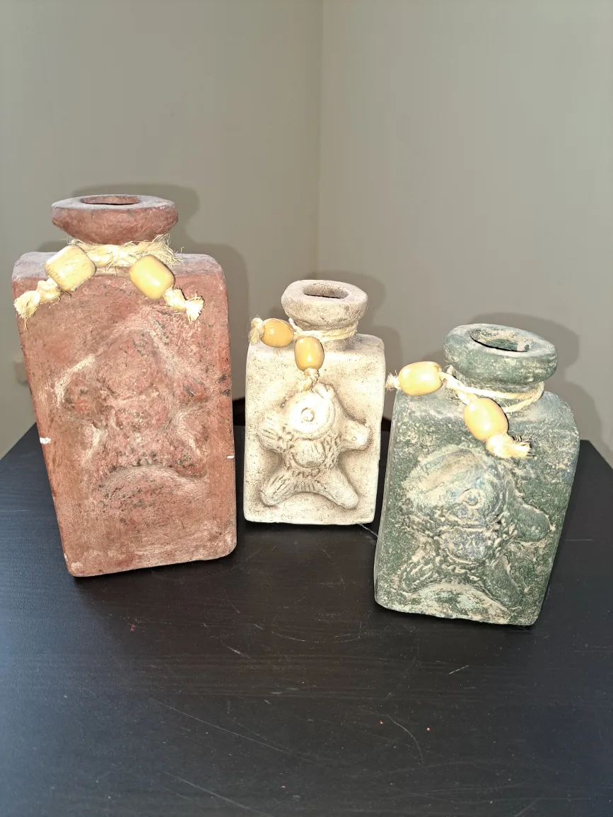 Decorative Ceramic Vases thumbnail