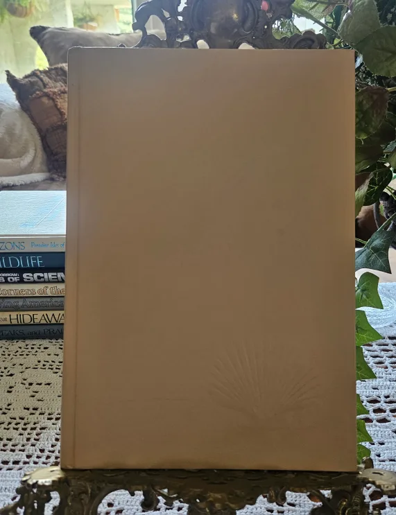 National Geographic Society: America's Seashore Wonderlands 📖 thumbnail