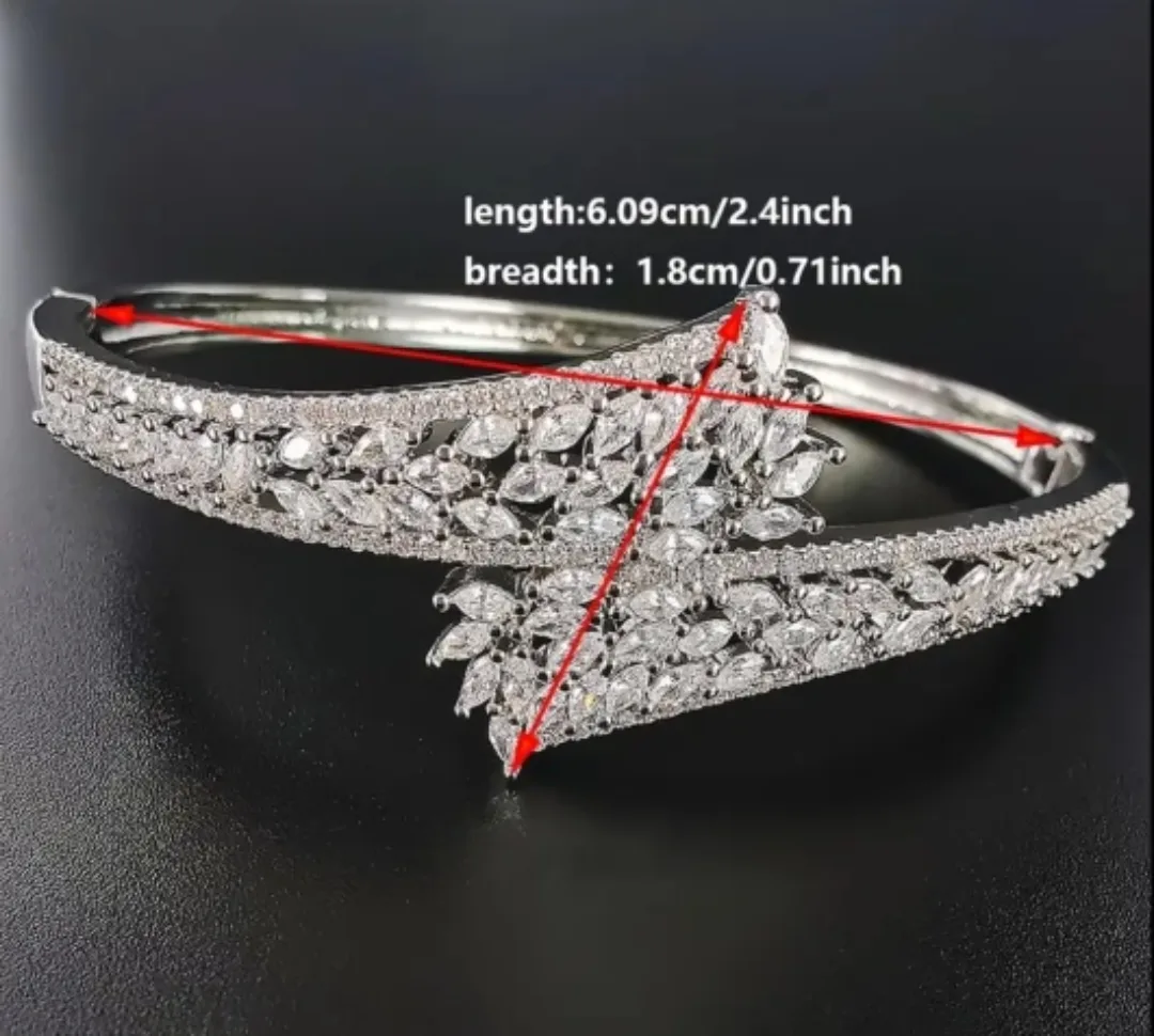 BRAND NEW Sparkling Luxury zirconia Bracelet openable image indicator(6)