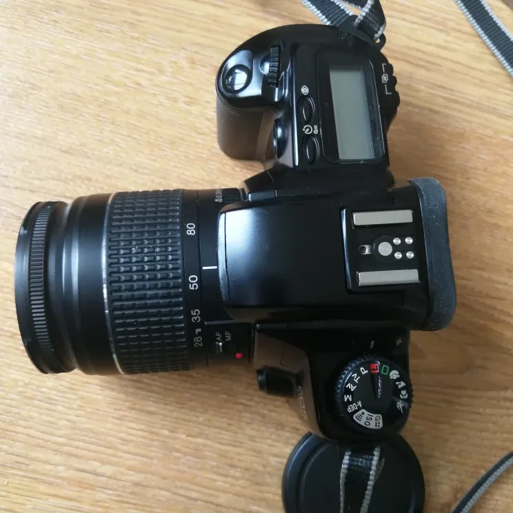 Canon EOS 3000D Camera with 28-80mm Lens image indicator(2)